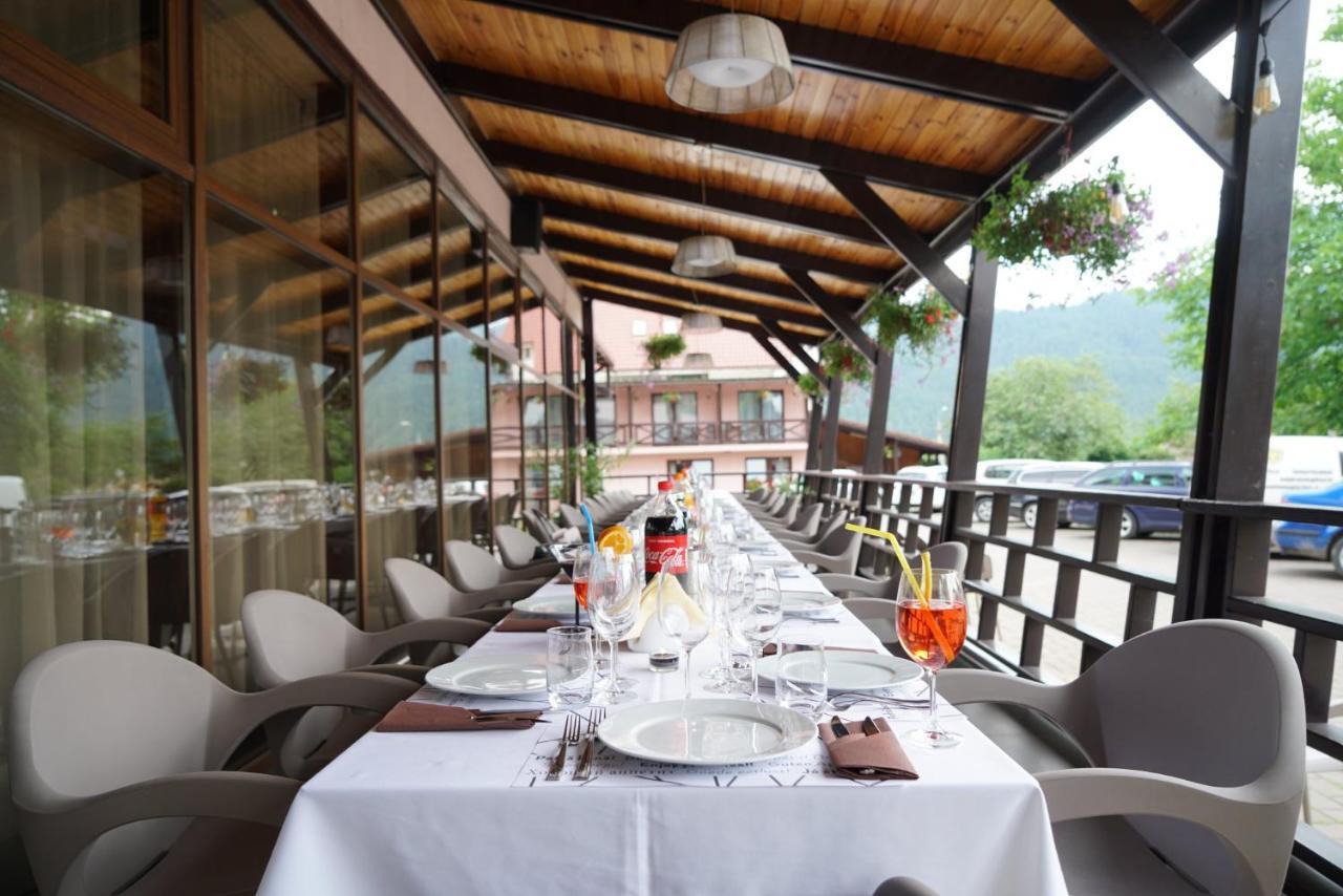 Hotel Eden Garden Spa Campulung Moldovenesc Bagian luar foto