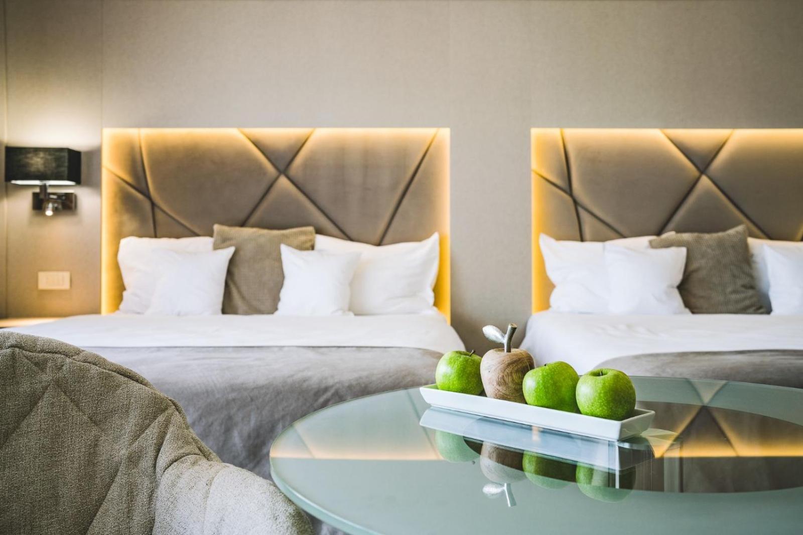 Hotel Eden Garden Spa Campulung Moldovenesc Bagian luar foto